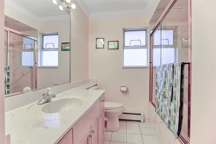 Benefits of Tub Shower Combo - Do You Need One? 5 One Bathroom in The House